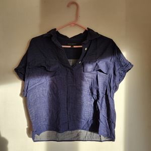 🌸Banana Republic navy blue cropped top Size S (generous)